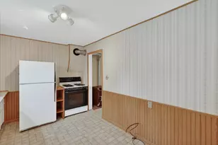 124 Washington St, Sparta, MI 49345 - Photo 17
