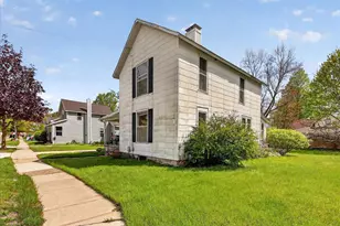 124 Washington St, Sparta, MI 49345 - Photo 3