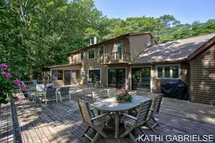 313 Stickney Ridge Rd, Grand Haven, MI 49417 - Photo 5