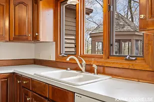313 Stickney Ridge Rd, Grand Haven, MI 49417 - Photo 11