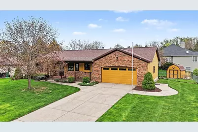 7056 Brooklyn Avenue SE, Grand Rapids, MI 49508 - Photo 1