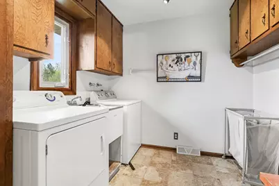 7056 Brooklyn Avenue SE, Grand Rapids, MI 49508 - Photo 13