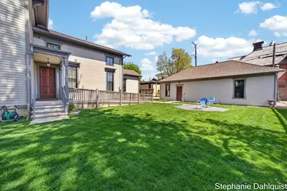 511 W Clay Avenue, Muskegon, MI 49440 - Photo 7