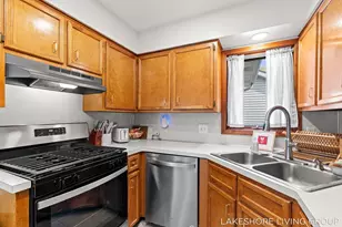 1065 Superior Ct, Holland, MI 49424 - Photo 11