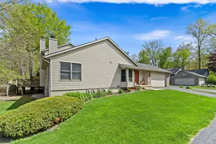 1065 Superior Ct, Holland, MI 49424 - Photo 3