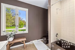6714 Turnberry Dr SE, Grand Rapids, MI 49546 - Photo 27