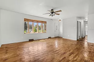 143 Kelwood Ln, Battle Creek, MI 49015 - Photo 3