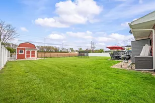 821 E Park Dr, Niles, MI 49120 - Photo 39
