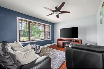 821 E Park Drive, Niles, MI 49120 - Photo 11