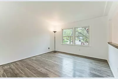 2105 Foss Court, Ann Arbor, MI 48103 - Photo 7