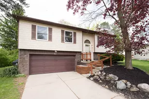 2105 Foss Ct, Ann Arbor, MI 48103 - Photo 3
