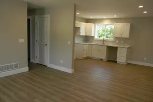 210 Taylors Ct, Scottville, MI 49454 - Photo 7