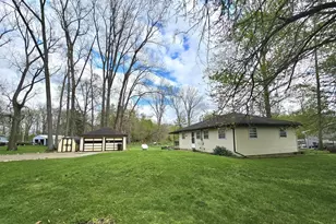 691 Lighthouse Dr, Coldwater, MI 49036 - Photo 3