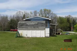 538 E 82nd St, Newaygo, MI 49337 - Photo 3