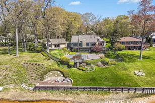 4069 Forest Point Dr, Norton Shores, MI 49441 - Photo 3