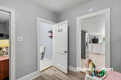 2022 Henry Street, Muskegon, MI 49441 - Photo 11