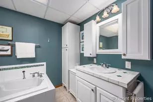 1757 4th St NW, Grand Rapids, MI 49504 - Photo 37