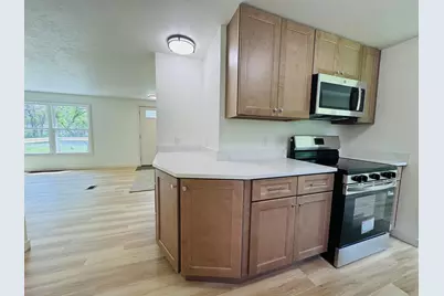 2432 Bond Street, Niles, MI 49120 - Photo 7