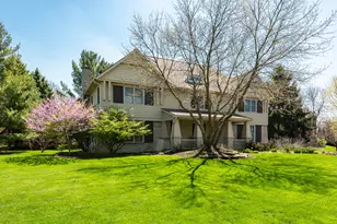 1820 Flowers Crossing Dr NE, Grand Rapids, MI 49525 - Photo 3