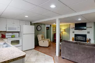 2088 Crestline Cir, Burton, MI 48509 - Photo 35