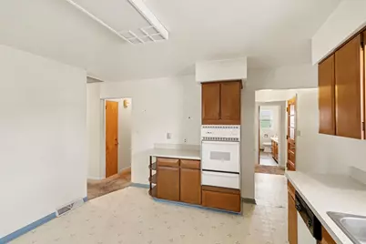 311 Dutton Street, Eaton Rapids, MI 48827 - Photo 5