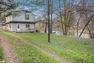 130 S Benton St, Bellevue, MI 49021 - Photo 1
