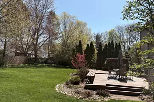 5255 Applewood Dr, Ypsilanti, MI 48197 - Photo 9