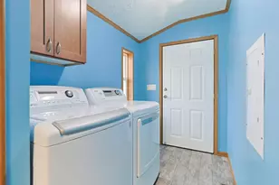 8497 Lake Rd, Berrien Center, MI 49102 - Photo 23