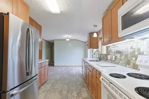 8497 Lake Rd, Berrien Center, MI 49102 - Photo 11
