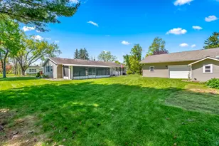 29 Warren Ave, Hillsdale, MI 49242 - Photo 7