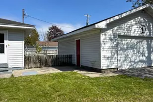 2015 Mary Ave, Muskegon, MI 49444 - Photo 9