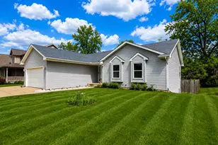 1121 Durango Dr, Lansing, MI 48917 - Photo 3