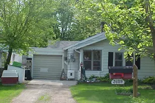 2609 Maplewood Ave, Lansing, MI 48901 - Photo 1