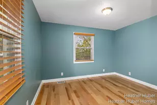 914 Foster Ct NE, Grand Rapids, MI 49505 - Photo 15