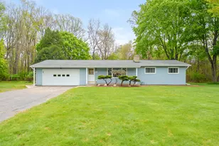 275 Beaumont Dr, Battle Creek, MI 49014 - Photo 1