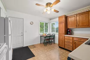 5452 Lucerne Ave, Kalamazoo, MI 49048 - Photo 9