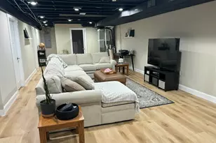6 Maple Vlg Ct, Ann Arbor, MI 48103 - Photo 17