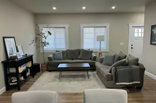 6 Maple Vlg Ct, Ann Arbor, MI 48103 - Photo 5