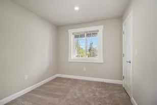 6 Maple Vlg Ct, Ann Arbor, MI 48103 - Photo 15