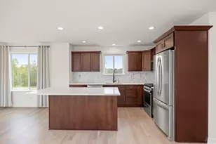 679 Pheasant Ridge Dr, Ortonville, MI 48462 - Photo 5