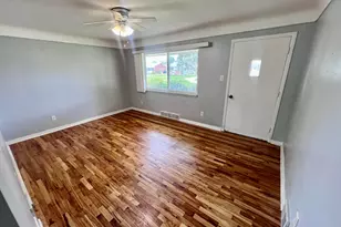 2252 Winston Dr, Sterling Heights, MI 48310 - Photo 3
