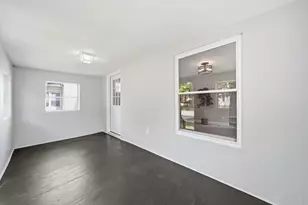 313 E Argyle St, Jackson, MI 49202 - Photo 5