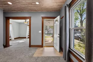 508 Maple St, Three Rivers, MI 49093 - Photo 5