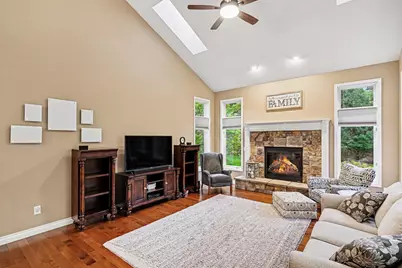 7629 Setters Pointe Drive, Brighton, MI 48116 - Photo 3
