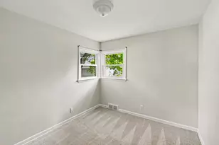 1915 Cooper Ave, Lansing, MI 48910 - Photo 11