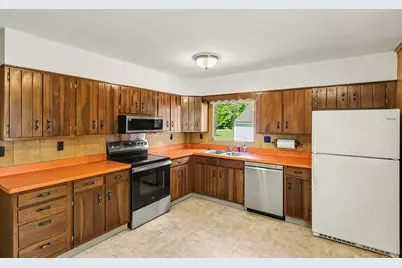 2561 Parkside Drive, Jackson, MI 49203 - Photo 11