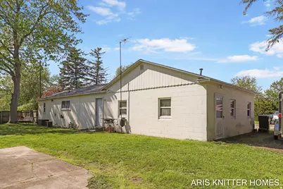 2756 Beeline Road, Holland, MI 49424 - Photo 3