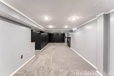 2414 Paris Avenue SE, Grand Rapids, MI 49507 - Photo 29