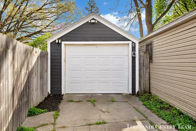 2414 Paris Avenue SE, Grand Rapids, MI 49507 - Photo 37