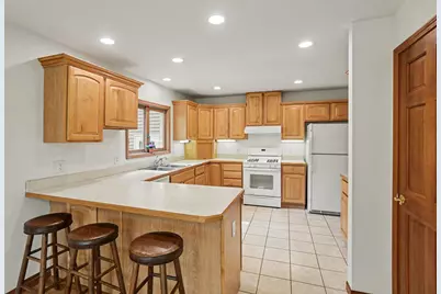32058 County Road 687, Bangor, MI 49013 - Photo 15